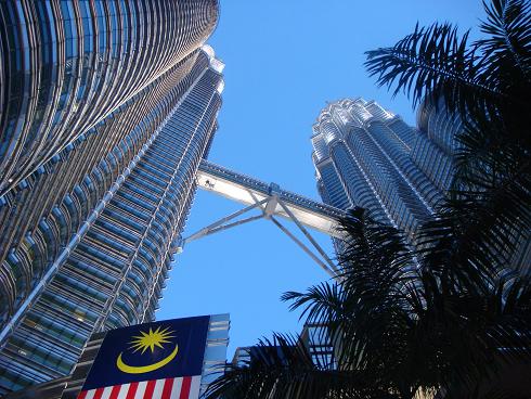 http://www.runningmaps.eu/local/cache-vignettes/L490xH368/Kuala_Lumpur_KLCC_park1-7821c.jpg